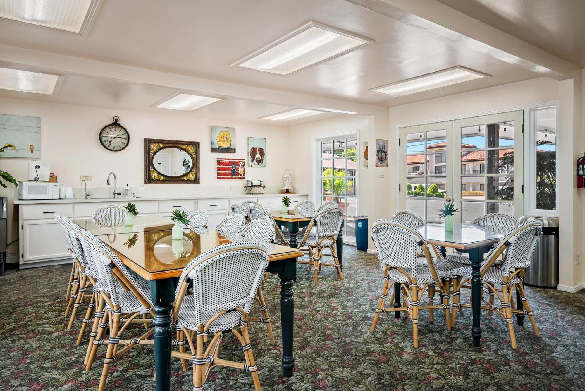 Peach Tree Inn Сан Луис Оубиспоу Екстериор снимка